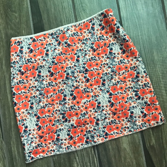 Club Monaco Dresses & Skirts - Club Monaco Cotton Orange Floral Mini Skirt Sz 6